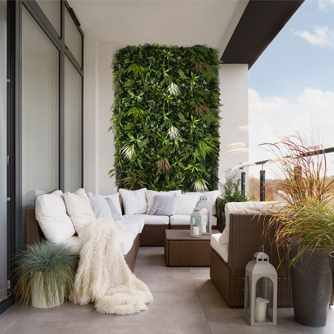 Mur végétal pour balcon ou terrasse : les meilleures inspirations en  extérieur – Green Upp